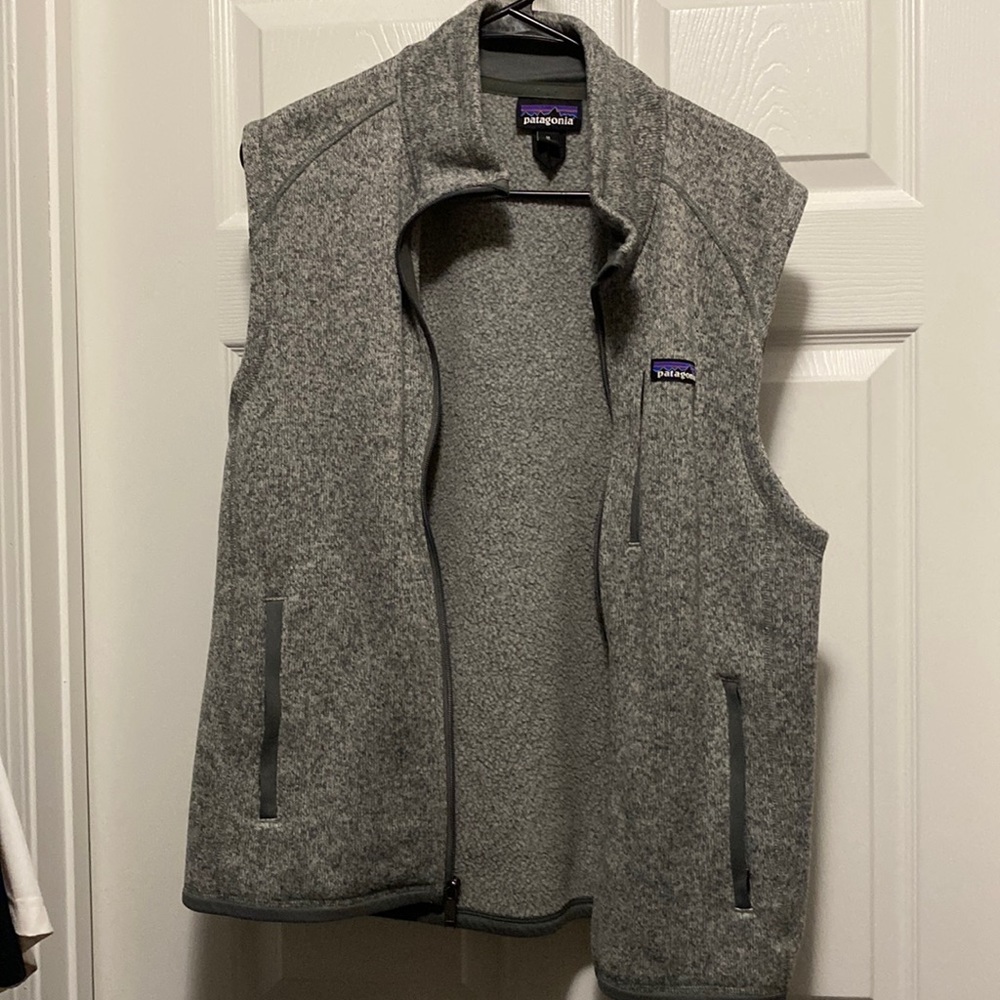 Grey Patagonia vest — Medium size.